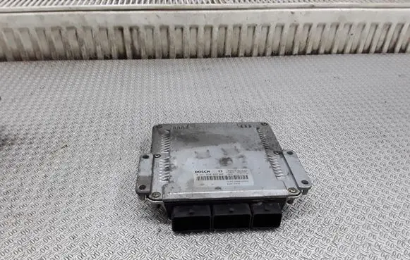 Renault Scenic I Engine control unit/module 8200127078 0281010483