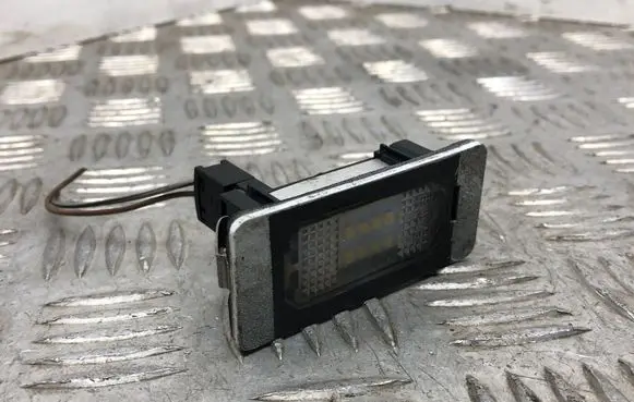 BMW 5 E60 E61 Number plate light 1378149 18288141