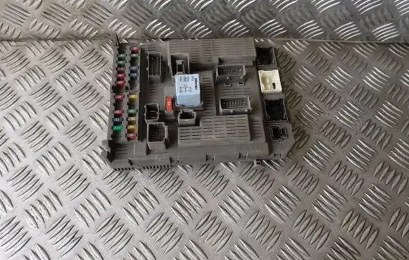 Fiat Ulysse Fuse module 9649477480