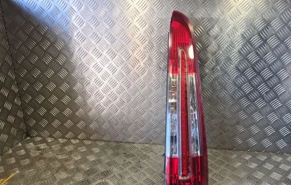 Ford Focus C-MAX Rear/tail lights 2SK009504 V09600XSZ