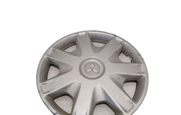 Mitsubishi Galant R15 wheel hub/cap/trim MR403583
