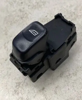 Volvo XC90 Electric window control switch 30658696 03120700 5586N3RUA