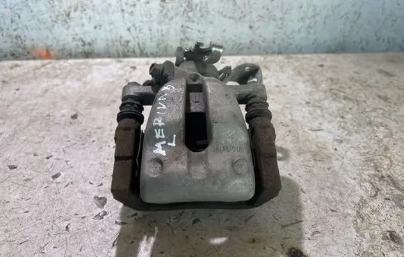 Opel Meriva B Rear brake caliper