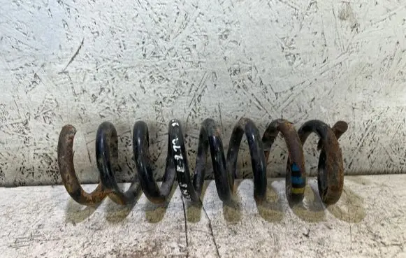Mercedes-Benz E W211 Rear coil spring