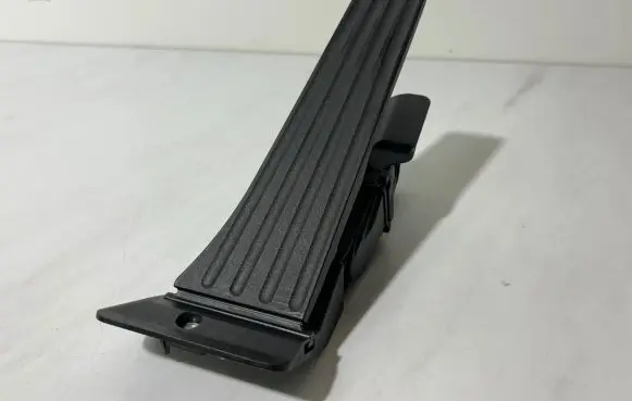 BMW 1 F20 F21 Accelerator throttle pedal 6853176 35426853176 12037313DE