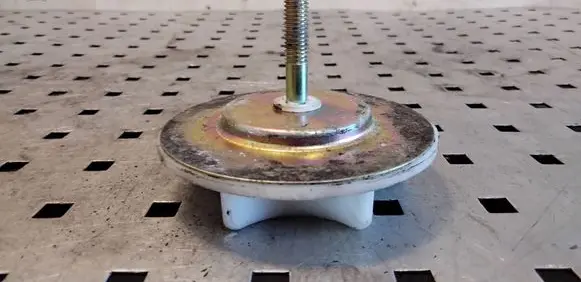 Opel Antara Spare wheel bolt 