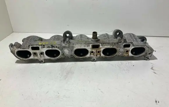Volvo V50 Intake manifold 30650184