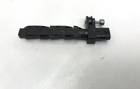 BMW 3 G20 G21 Crankshaft position sensor 7806782