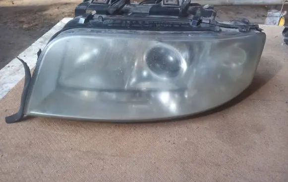 Audi A6 S6 C5 4B Headlight/headlamp 15592900