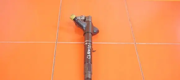 Toyota Verso Fuel injector 236700R100 20MB25