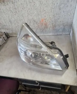 Renault Espace - Grand espace IV Headlight/headlamp 8200394707