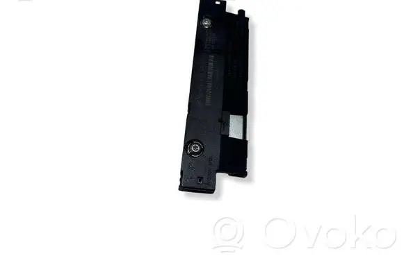 BMW 5 F10 F11 Aerial antenna amplifier 920233019
