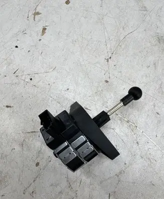Headlight level adjustment motor