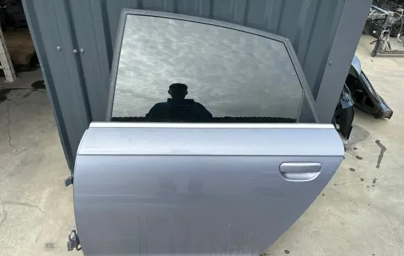 Audi A6 S6 C6 4F Rear door