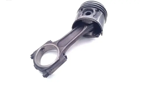 Ford Focus Piston with connecting rod 