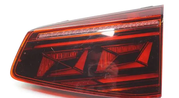 Volkswagen PASSAT B8 Rear/tail lights 3G9945308L 81880211