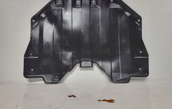 Rear underbody cover/under tray