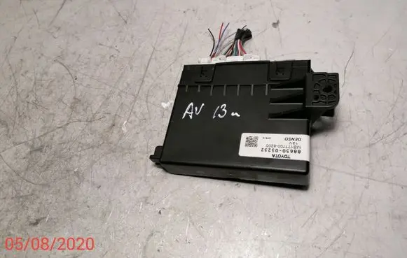 Toyota Avensis T270 Other control units/modules 88650-05252