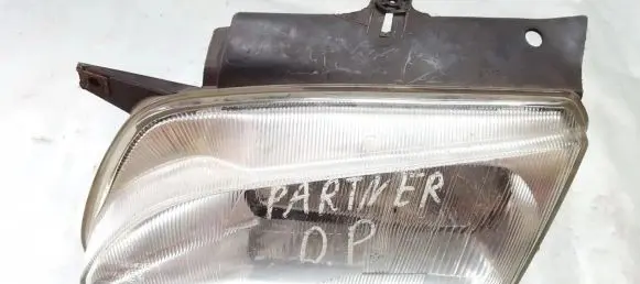 Peugeot Partner Headlight/headlamp