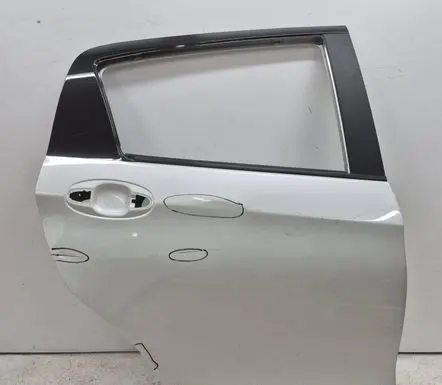 Toyota Yaris Rear door