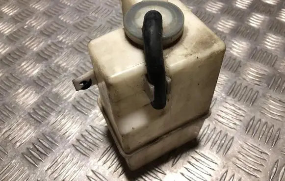 Coolant expansion tank/reservoir