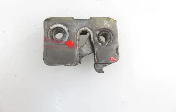 Iveco Daily 30.8 - 9 Front door lock 