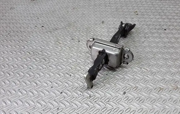 Toyota Yaris Front door check strap stopper