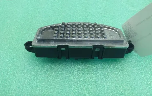 Jaguar F-Pace Heater blower motor/fan resistor GX7319E624AA