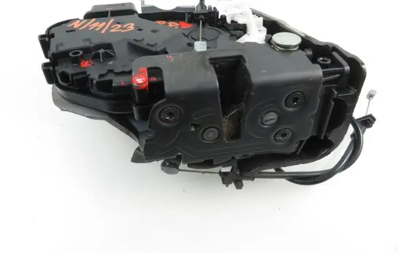 Volvo V50 Front door lock 30753663