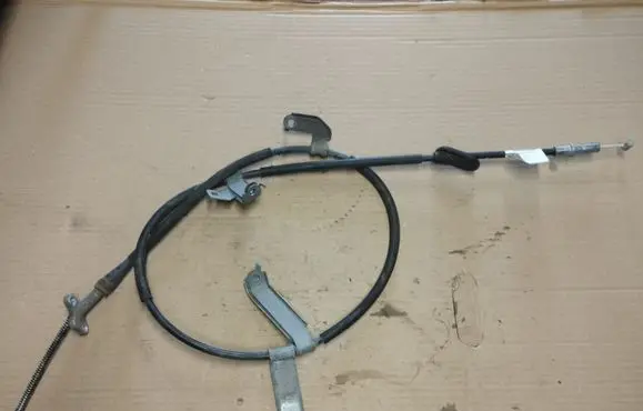Handbrake/parking brake wiring cable