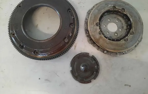 Volkswagen Golf IV Flywheel 027105273D