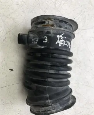 Mazda 3 III Air intake hose/pipe PE0113221