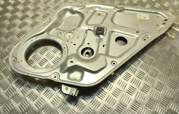 Hyundai Sonata Rear window lifting mechanism without motor 2600514 AEU0077
