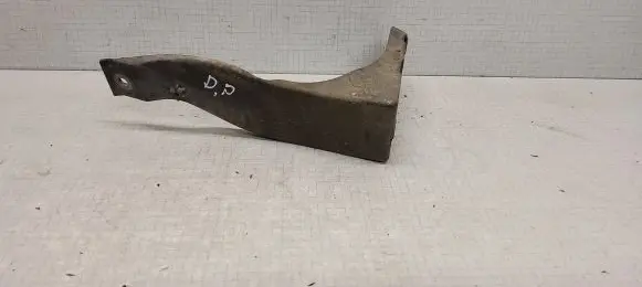 Audi A4 S4 B6 8E 8H Front bumper mounting bracket 8E0821138B