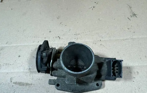 Ford Fiesta Throttle body valve 95BF9B989 PBTGF30 7A23C