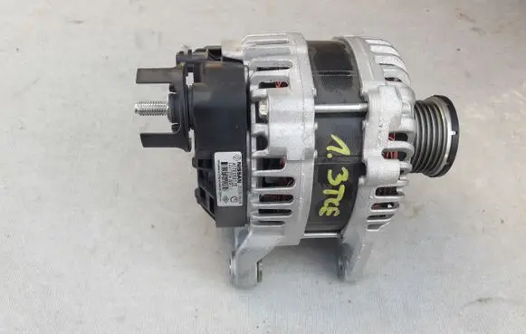 Renault Kadjar Generator/alternator 231009933R