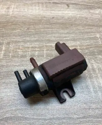 Mazda 3 I Turbo solenoid valve 9652570180 70096803