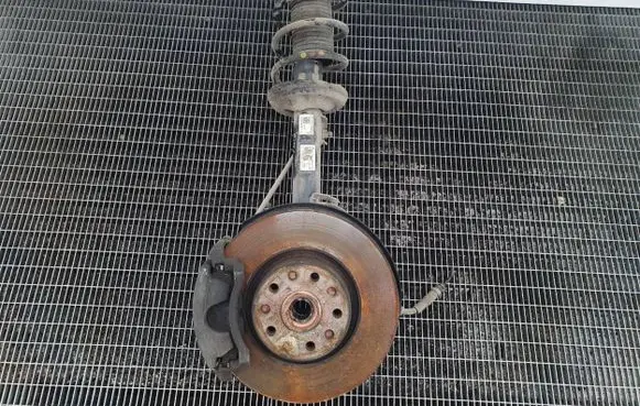 Volkswagen Tiguan Front shock absorber/damper 5QF412Q22BG