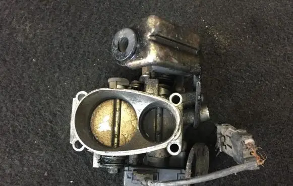 Renault Laguna I Throttle valve 7700852385 7700851007d