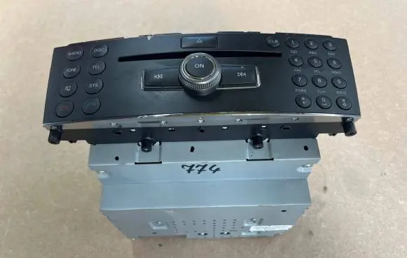 Mercedes-Benz C W204 Radio/GPS head unit trim A2048700794 A0004429260 A2048700389