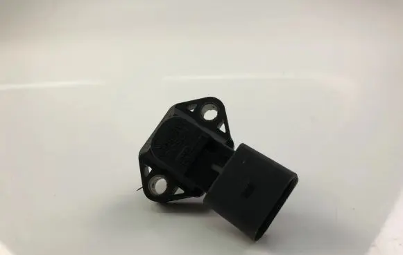 Volkswagen Golf VI Air pressure sensor 0281002177