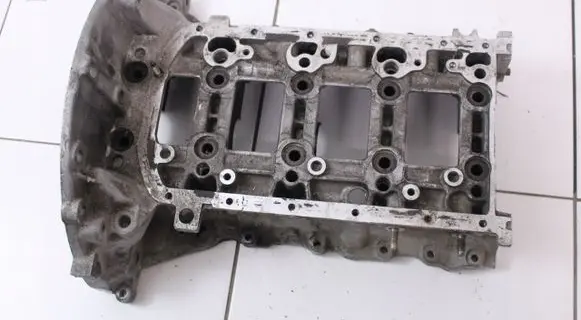 Peugeot 207 Rocker cam cover 