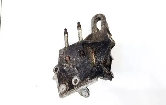 Ford Mondeo Mk III Engine mounting bracket 6f001a1a