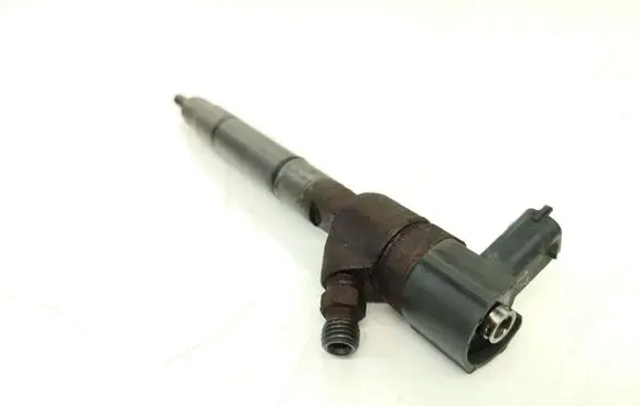 Hyundai ix35 Fuel injector 338002A800 0445110411