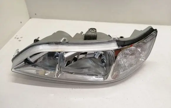 Honda Accord Headlight/headlamp 50946101