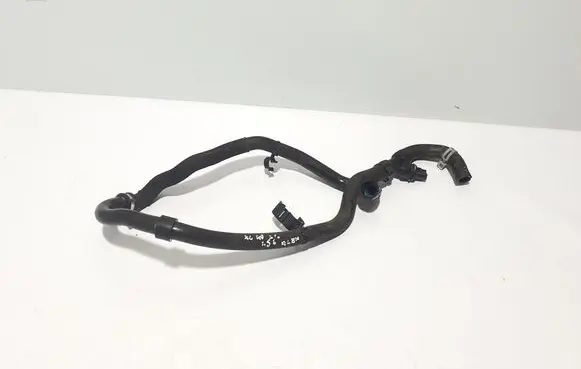Volvo XC40 Engine coolant pipe/hose 32138061