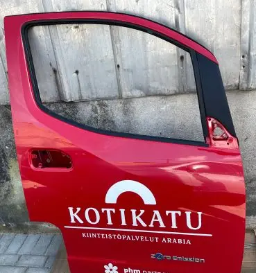 Nissan e-NV200 Front door