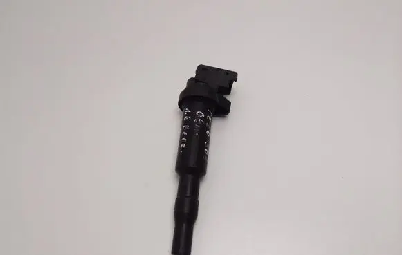 Peugeot 308 High voltage ignition coil V75716438002 0221504470