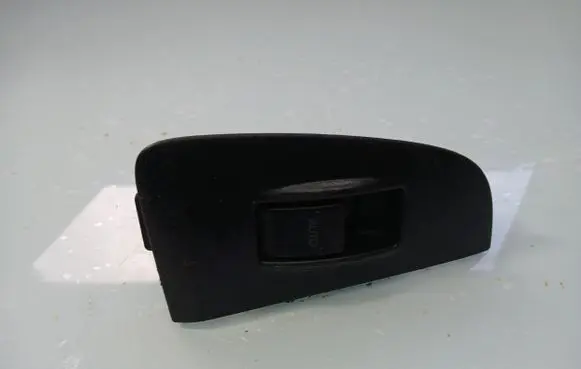 Toyota Avensis T250 Electric window control switch 7423105140