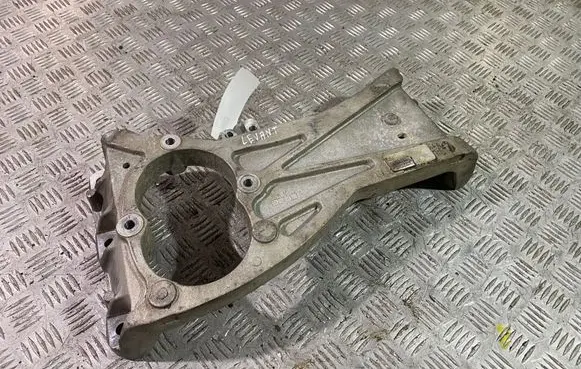 Maserati Levante Gearbox mounting bracket 670105590